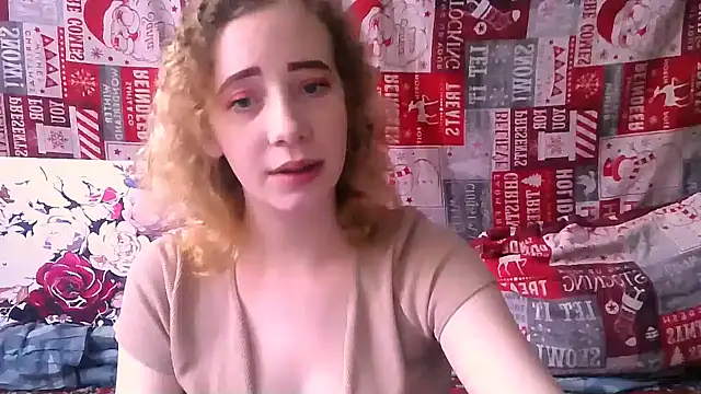 Snapshot of MelxMellie chatting on March 3, 10:49 am MelxMellie online show from March 3, 10:49 am