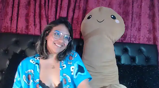 Pandoracherry online show from January 12, 9:30 am