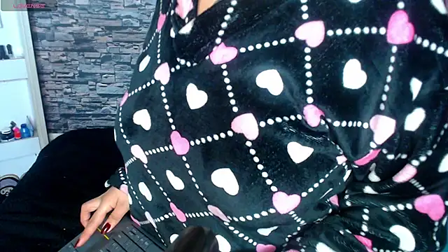 sofi bronw online show from October 9, 10:02 am