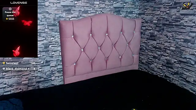 sofi bronw online show from October 11, 2:04 pm