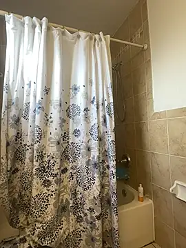 Snapshot of shyfr34k chatting on December 29, 8:37 pm shyfr34k online show from December 29, 8:37 pm