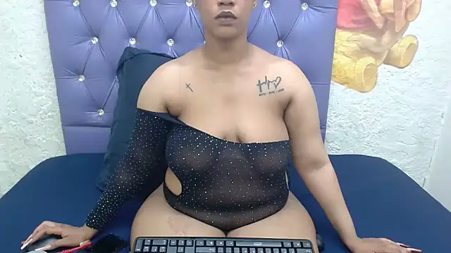 Snapshot of LolaTwerksXX chatting on March 14, 3:06 pm LolaTwerksXX online show from March 14, 3:06 pm