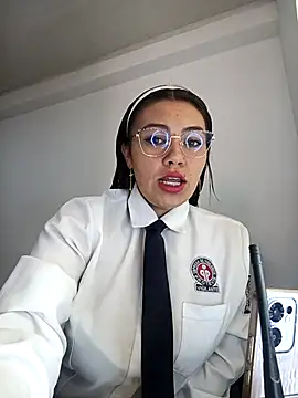 Snapshot of LIZ-06_ chatting on October 21, 3:35 pm LIZ-06 online show from October 21, 3:35 pm
