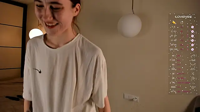 KimStevens online show from December 7, 8:55 am