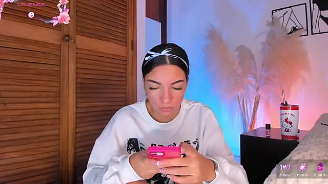 777AylinZ online show from October 1, 11:05 am