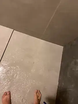 Snapshot of FabioF698 chatting on December 11, 12:23 am FabioF698 online show from December 11, 12:23 am