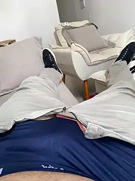 Snapshot of FabioF698 chatting on January 6, 4:34 pm FabioF698 online show from January 6, 4:34 pm