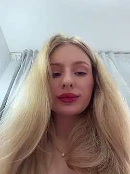 Snapshot of CaseyCumFace chatting on June 26, 8:35 pm CaseyCumFace online show from June 26, 8:35 pm