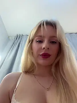 Snapshot of CaseyCumFace chatting on July 15, 8:03 pm CaseyCumFace online show from July 15, 8:03 pm