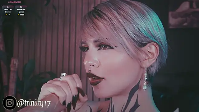 Snapshot of Trinity___s chatting on February 7, 1:36 am Trinity s online show from February 7, 1:36 am