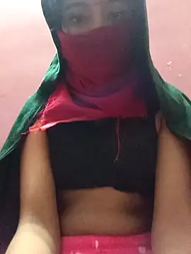 Snapshot of BabySlimmy10 chatting on January 18, 7:15 pm BabySlimmy10 online show from January 18, 7:15 pm