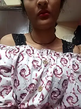 Snapshot of BabySlimmy10 chatting on February 8, 5:51 am BabySlimmy10 online show from February 8, 5:51 am