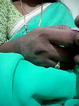 Snapshot of Cute-chinny chatting on February 8, 1:33 pm Cute-chinny online show from February 8, 1:33 pm