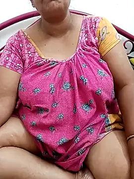 Hotty-rumi online show from November 15, 3:30 pm