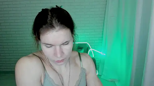 Lisa Ray online show from January 24, 5:10 am