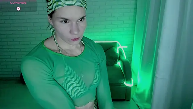 Lisa Ray online show from February 17, 3:36 am