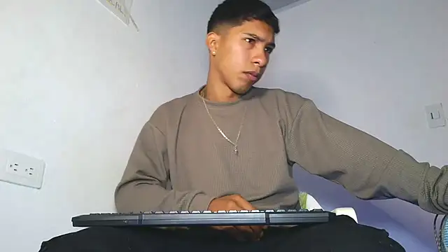 maximo vega newv online show from March 11, 7:42 pm