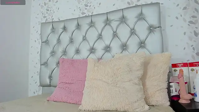Snapshot of candymery chatting on February 11, 10:18 pm candymery online show from February 11, 10:18 pm