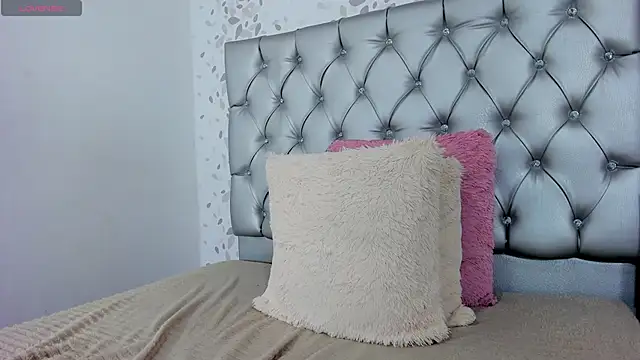 Snapshot of candymery chatting on February 19, 10:42 pm candymery online show from February 19, 10:42 pm