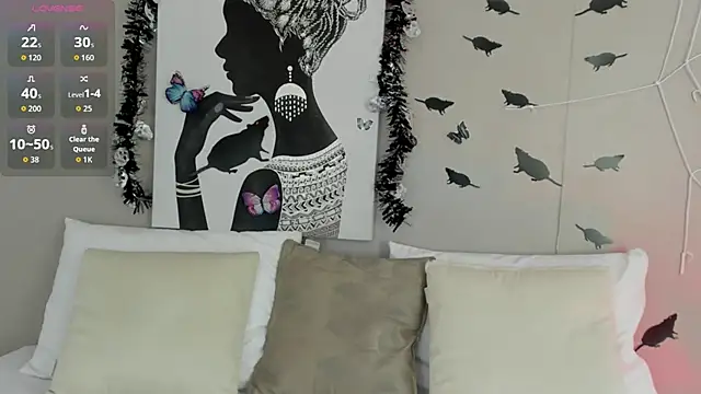 Adelesmithh online show from October 31, 11:55 am