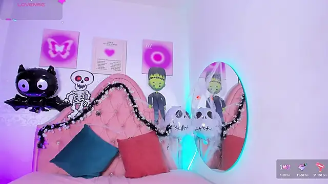 amandalee01 online show from October 11, 7:12 pm