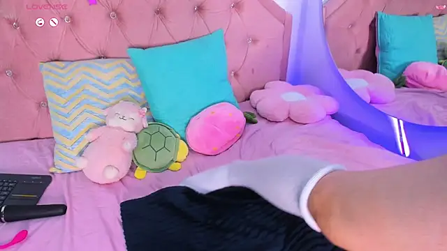 amandalee01 online show from January 7, 7:16 pm