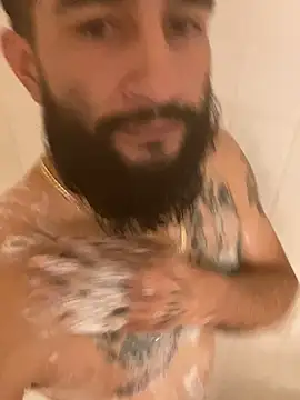 Snapshot of ValleyHammer chatting on December 10, 1:44 pm ValleyHammer online show from December 10, 1:44 pm