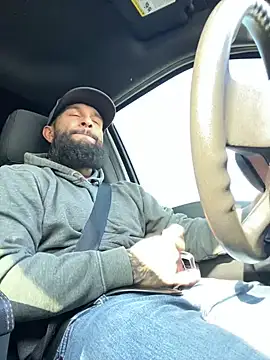 Snapshot of ValleyHammer chatting on December 10, 9:54 pm ValleyHammer online show from December 10, 9:54 pm