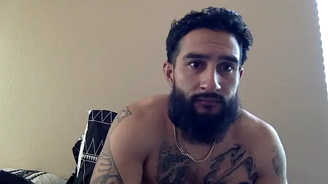 Snapshot of ValleyHammer chatting on December 13, 8:37 pm ValleyHammer online show from December 13, 8:37 pm