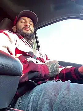 Snapshot of ValleyHammer chatting on December 31, 6:35 pm ValleyHammer online show from December 31, 6:35 pm