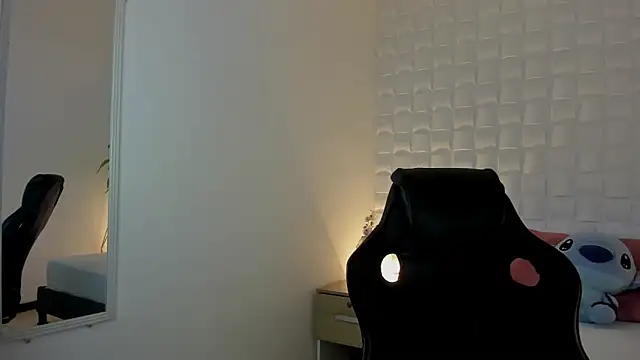 stephanya  online show from January 9, 2:11 am