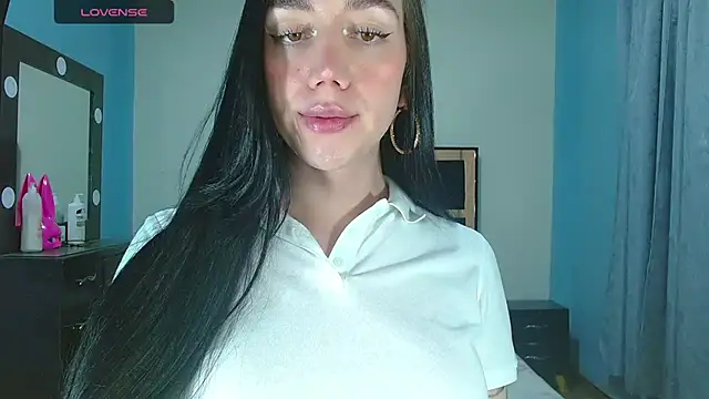 Snapshot of karla_zambrano chatting on May 2, 7:19 pm karla zambrano online show from May 2, 7:19 pm