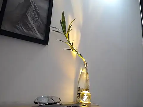 aria jhonsson online show from January 10, 3:58 pm