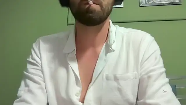 Snapshot of cottonmouth933 chatting on June 23, 10:08 pm cottonmouth933 online show from June 23, 10:08 pm