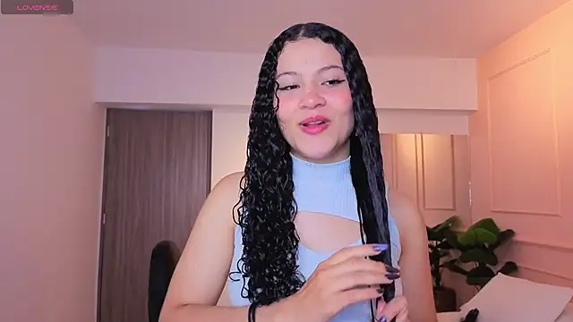 SHARONN     online show from May 28, 4:10 am