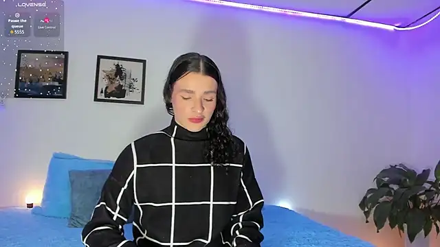 Snapshot of elafranco_ chatting on December 22, 12:51 am elafranco online show from December 22, 12:51 am