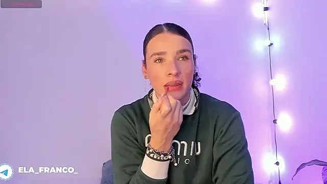 Snapshot of elafranco_ chatting on February 8, 1:09 am elafranco online show from February 8, 1:09 am