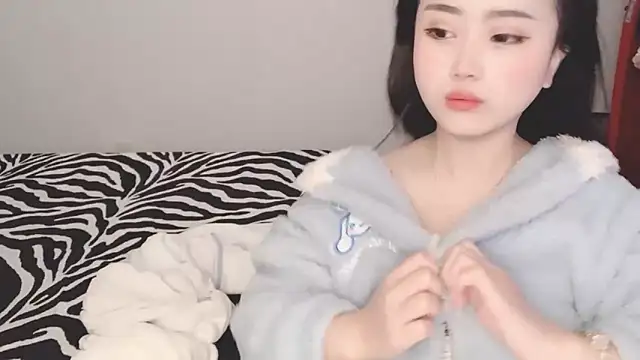 Snapshot of ffccvjsexx chatting on January 15, 9:56 am ffccvjsexx online show from January 15, 9:56 am