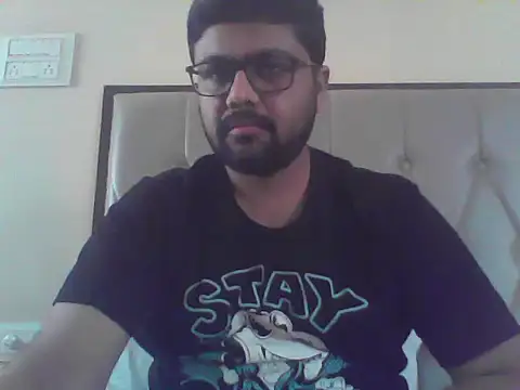 SexyyMotaLund57 online show from May 21, 6:53 am