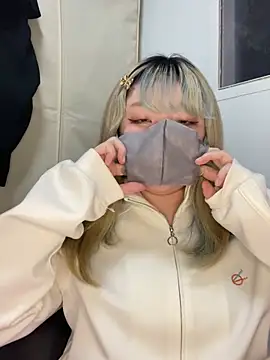 Snapshot of YUNA-yuna chatting on January 1, 3:35 pm YUNA-yuna online show from January 1, 3:35 pm