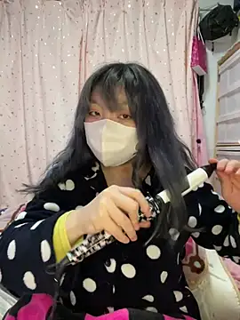 Snapshot of YUNA-yuna chatting on February 12, 2:21 pm YUNA-yuna online show from February 12, 2:21 pm