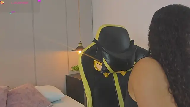 yaya23x online show from September 24, 1:36 pm