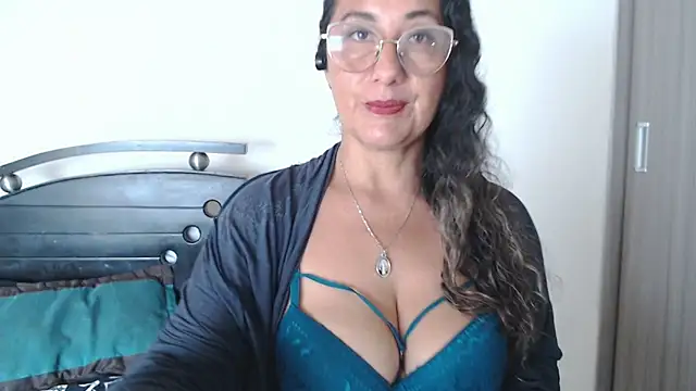 Snapshot of naugthyshanoon chatting on January 5, 5:41 pm naugthyshanoon online show from January 5, 5:41 pm