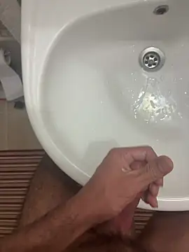 Snapshot of denizli18 chatting on February 1, 12:37 pm denizli18 online show from February 1, 12:37 pm