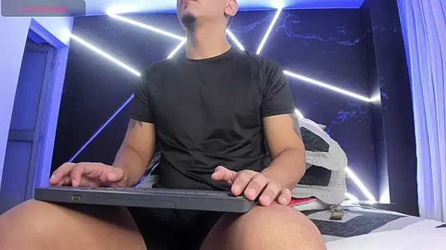 JoshMillerr  online show from September 15, 3:50 am