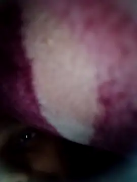 Snapshot of BusyMitt17 chatting on February 15, 2:19 am BusyMitt17 online show from February 15, 2:19 am