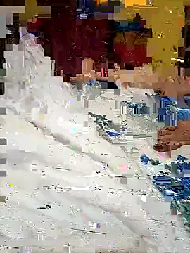 Snapshot of BusyMitt17 chatting on March 3, 3:29 pm BusyMitt17 online show from March 3, 3:29 pm