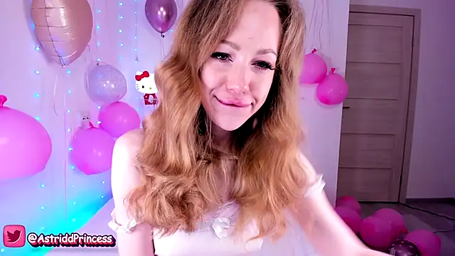 Snapshot of AstridHotty chatting on October 15, 4:18 pm AstridHotty online show from October 15, 4:18 pm