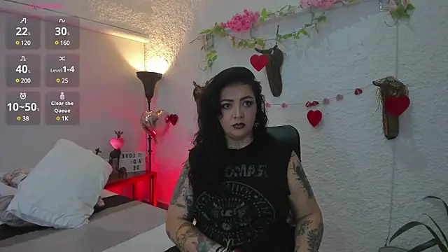 poisson ivy online show from February 19, 10:12 am