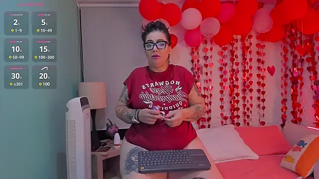 poisson ivy online show from February 20, 7:01 am